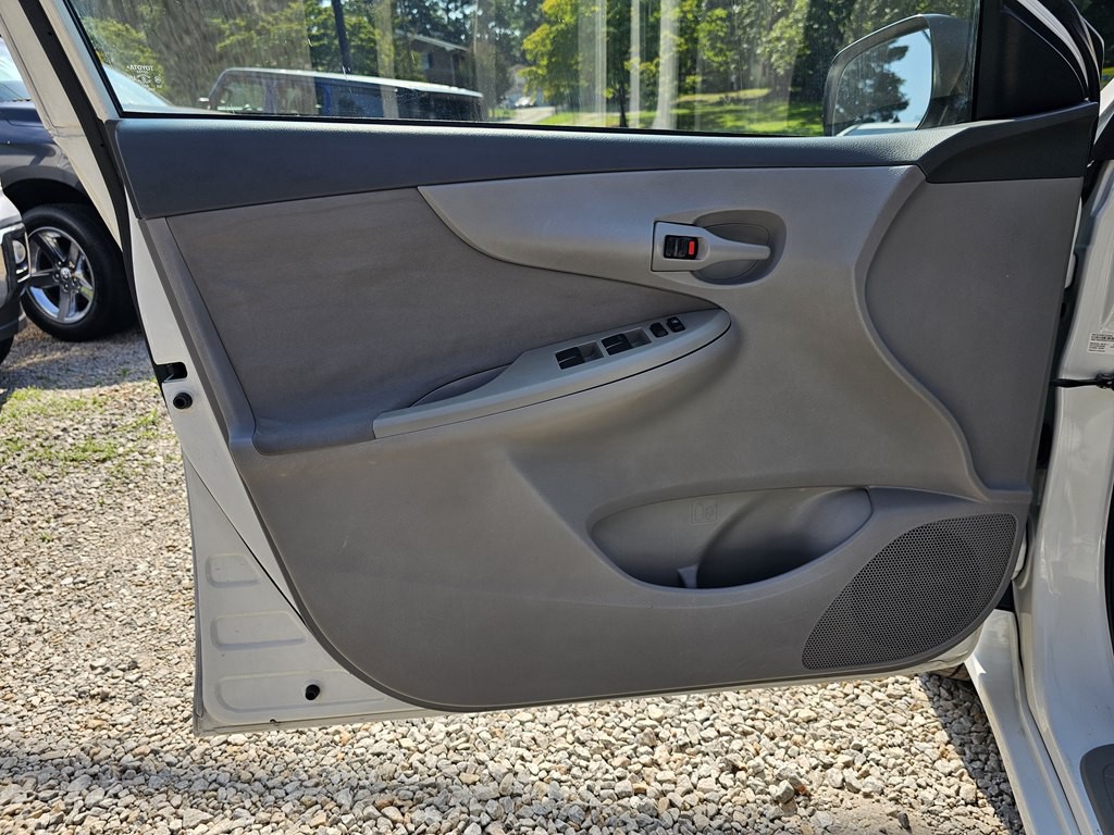 2009 Toyota Corolla Image 12