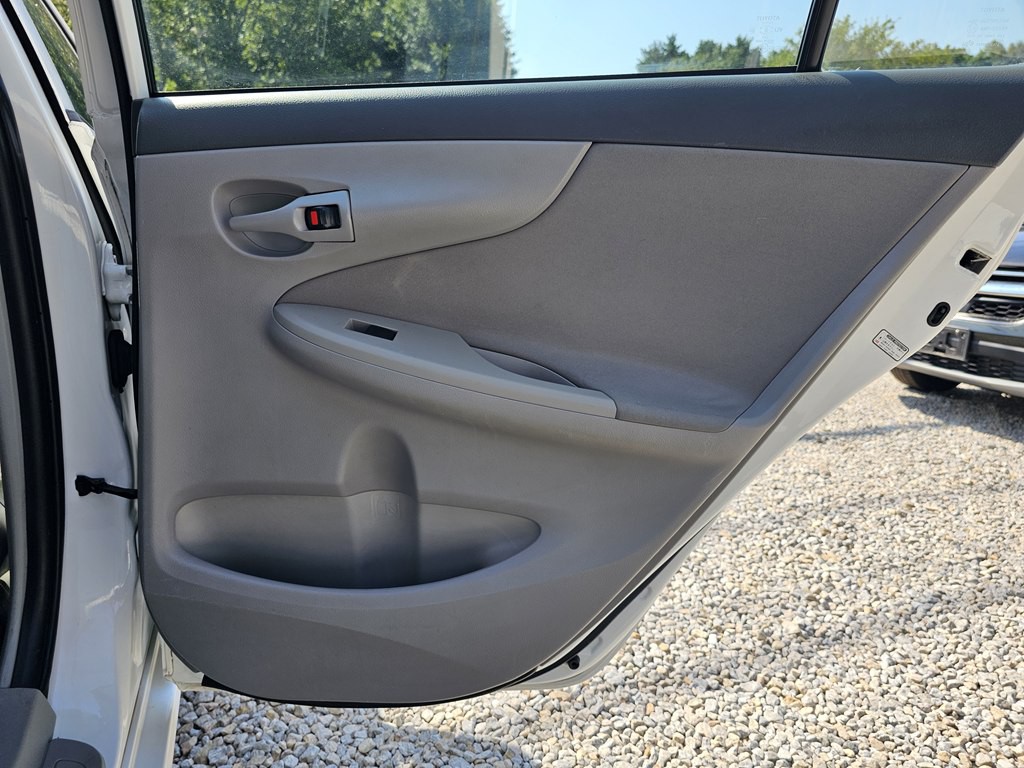 2009 Toyota Corolla Image 16