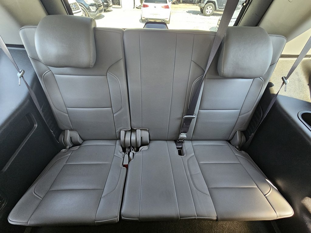 2017 Chevrolet Tahoe Image 19