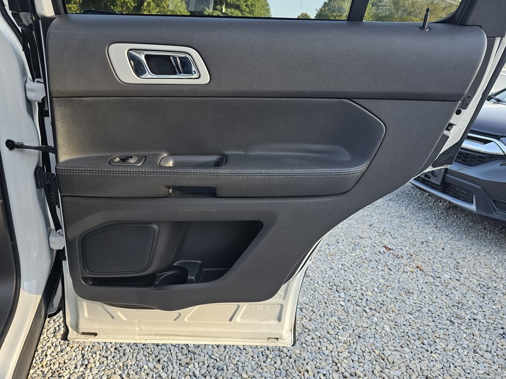 2014 Ford Explorer Image 16