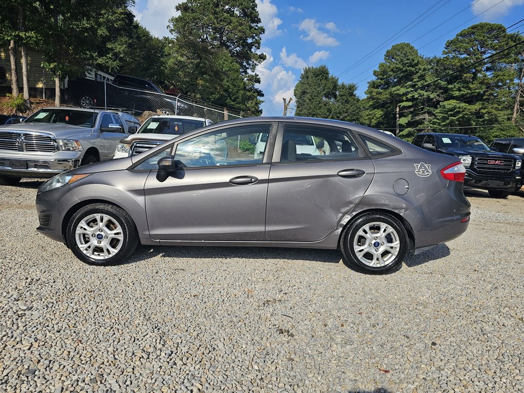 2014 Ford Fiesta Image 2