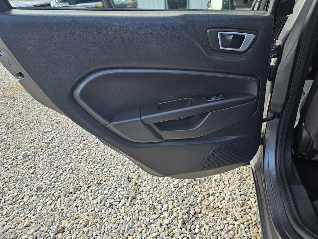 2014 Ford Fiesta Image 14