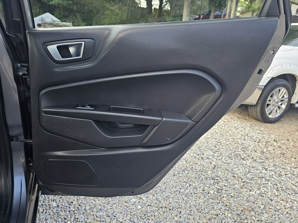 2014 Ford Fiesta Image 16