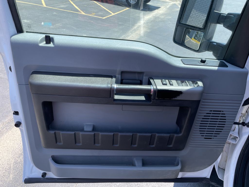 2016 Ford F-350 Image 9