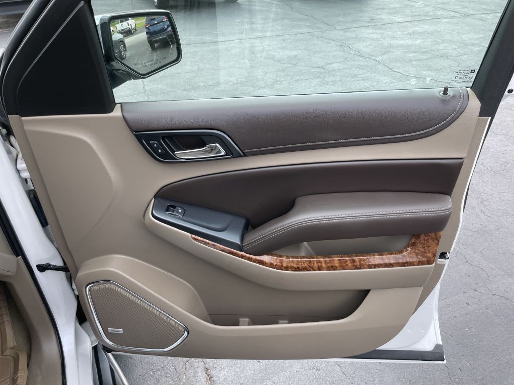 2017 Chevrolet Tahoe Image 12