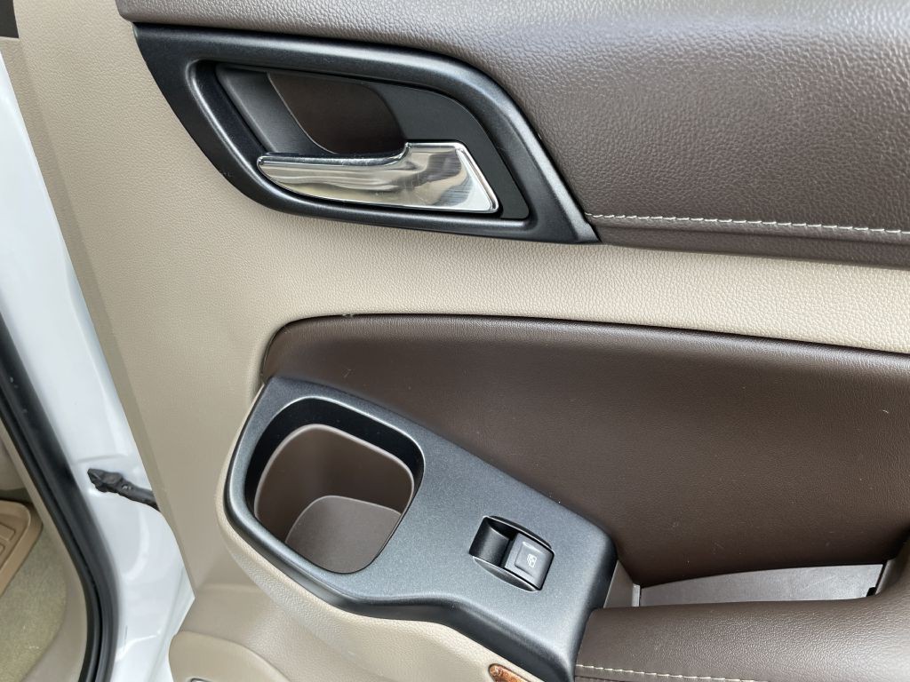 2017 Chevrolet Tahoe Image 16