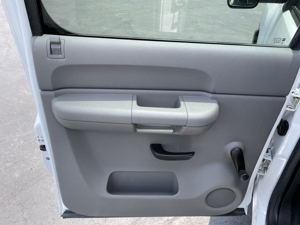 2011 Chevrolet Silverado 1500 Image 17