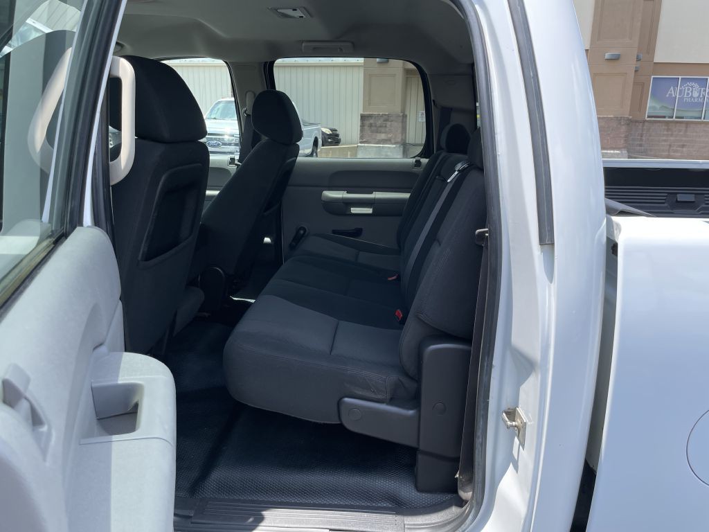 2011 Chevrolet Silverado 1500 Image 18