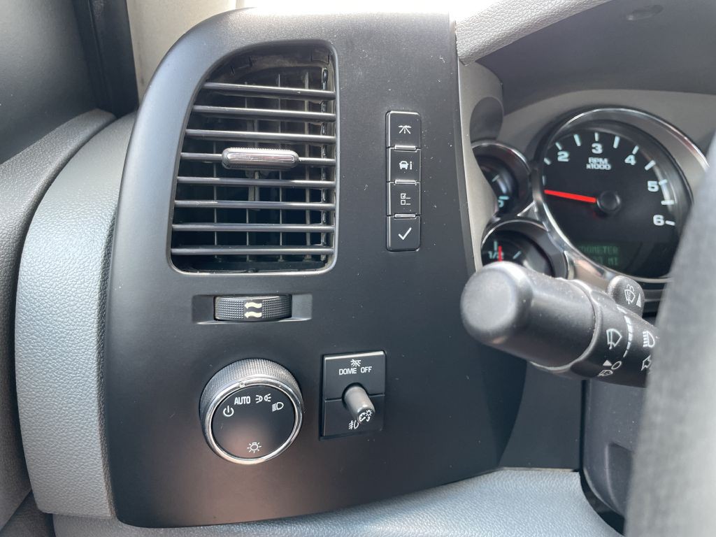 2011 Chevrolet Silverado 1500 Image 25