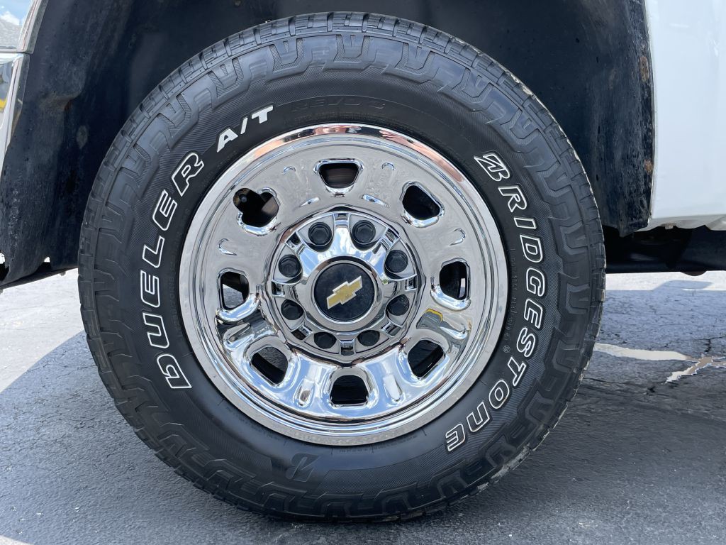 2011 Chevrolet Silverado 1500 Image 32