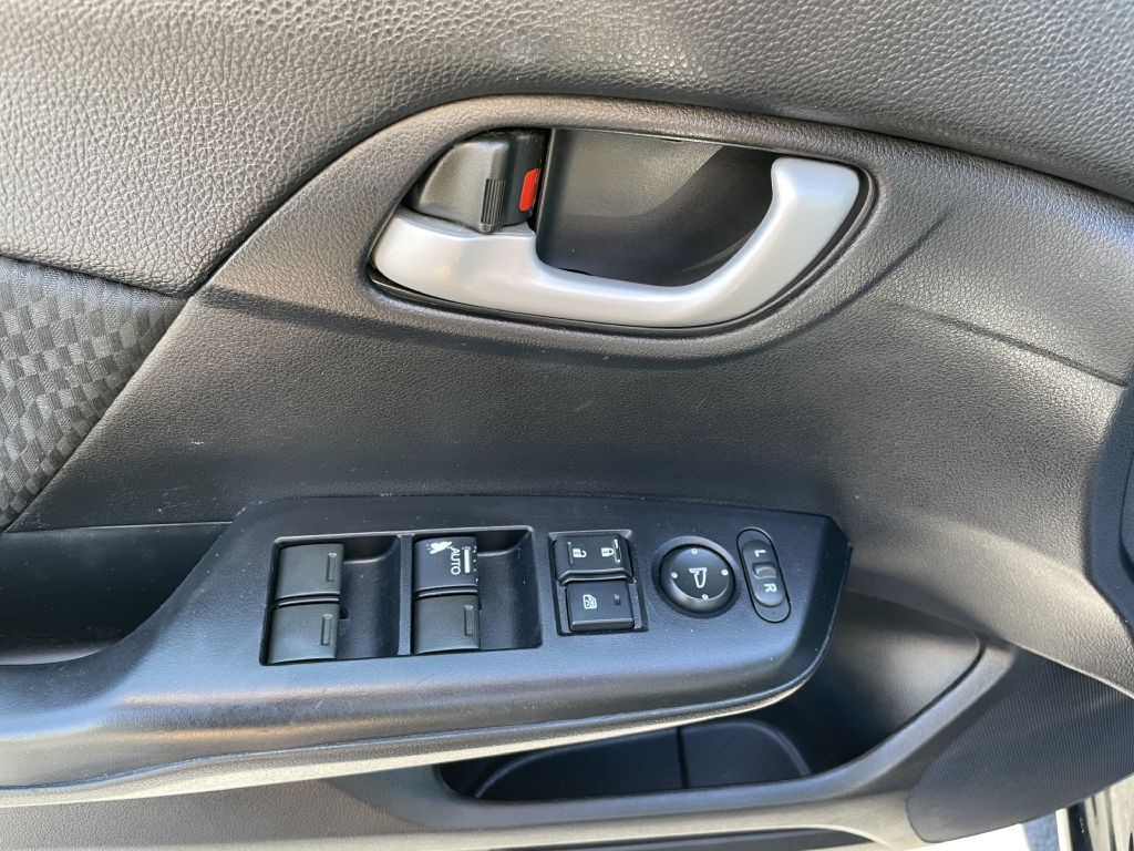 2015 Honda Civic Image 10