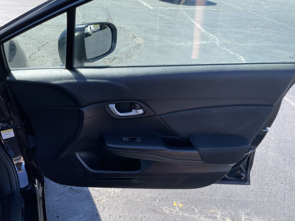 2015 Honda Civic Image 12