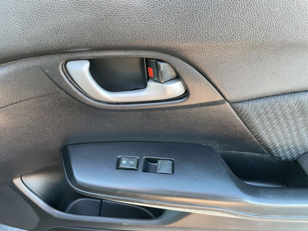 2015 Honda Civic Image 13