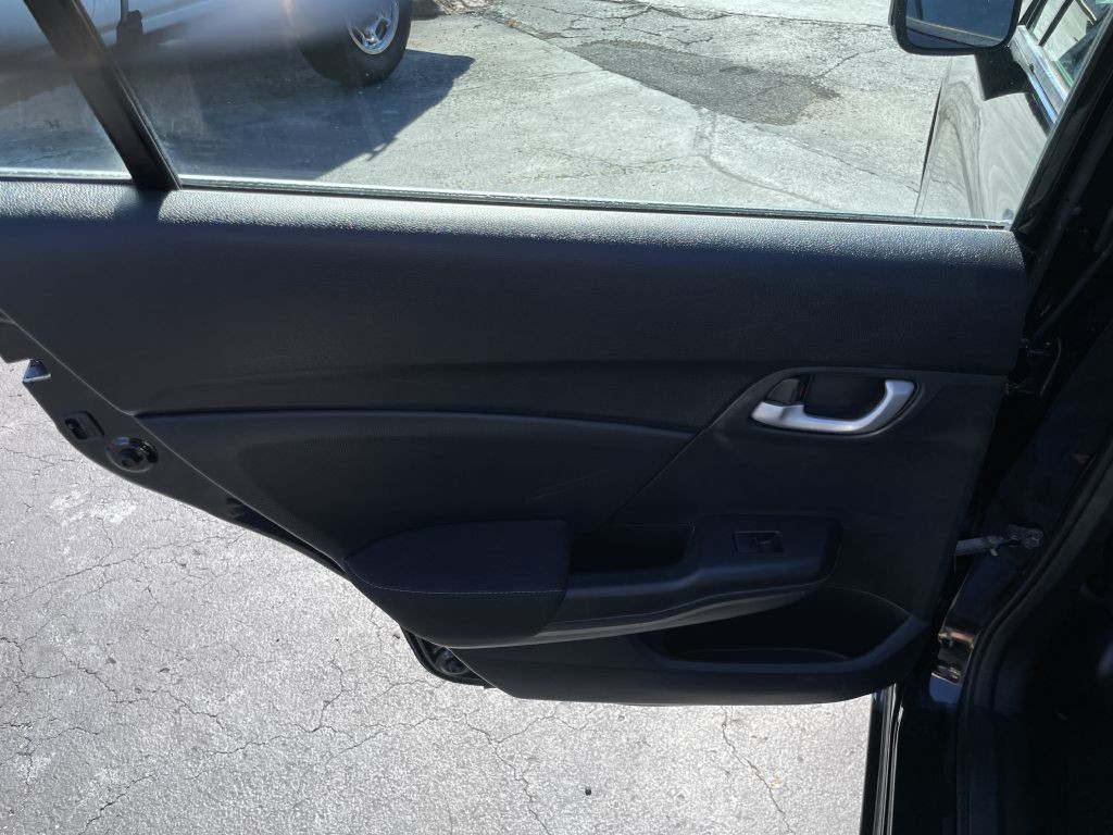 2015 Honda Civic Image 18
