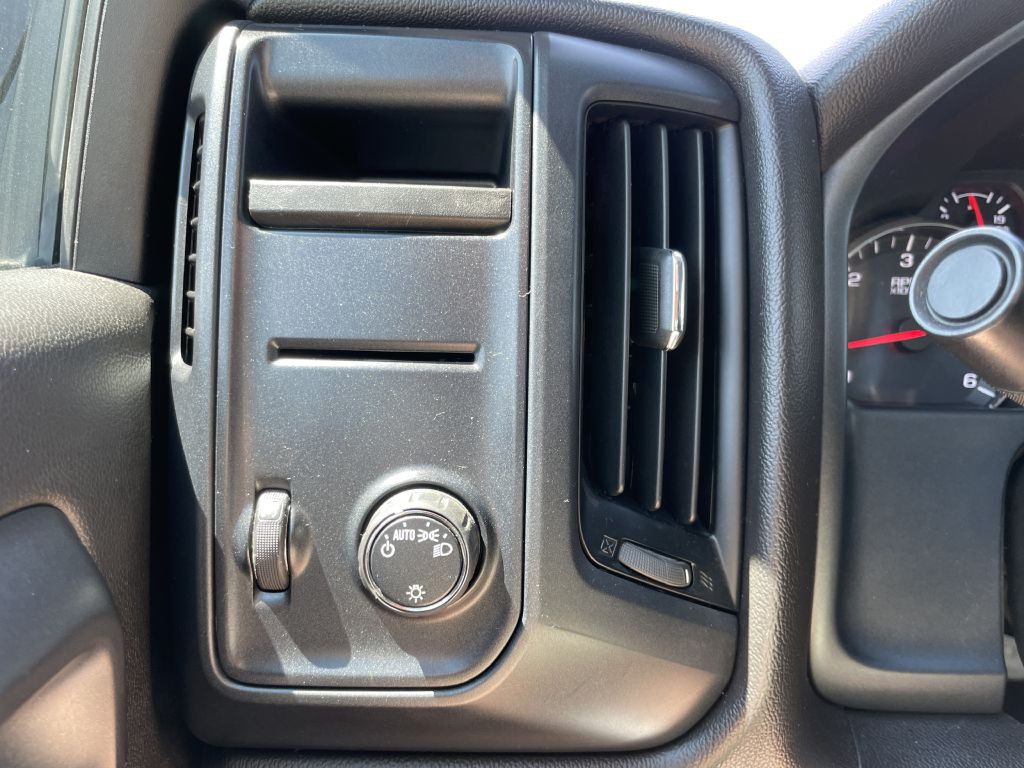 2018 Chevrolet Silverado 1500 Image 19