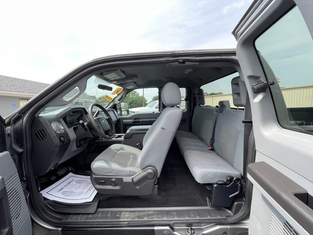 2012 Ford F-350 Image 12