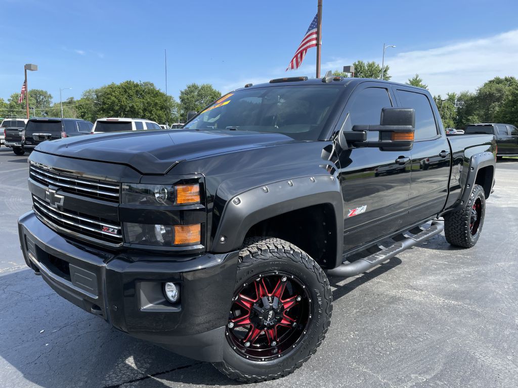 2017 Chevrolet Silverado 1500 Image 3