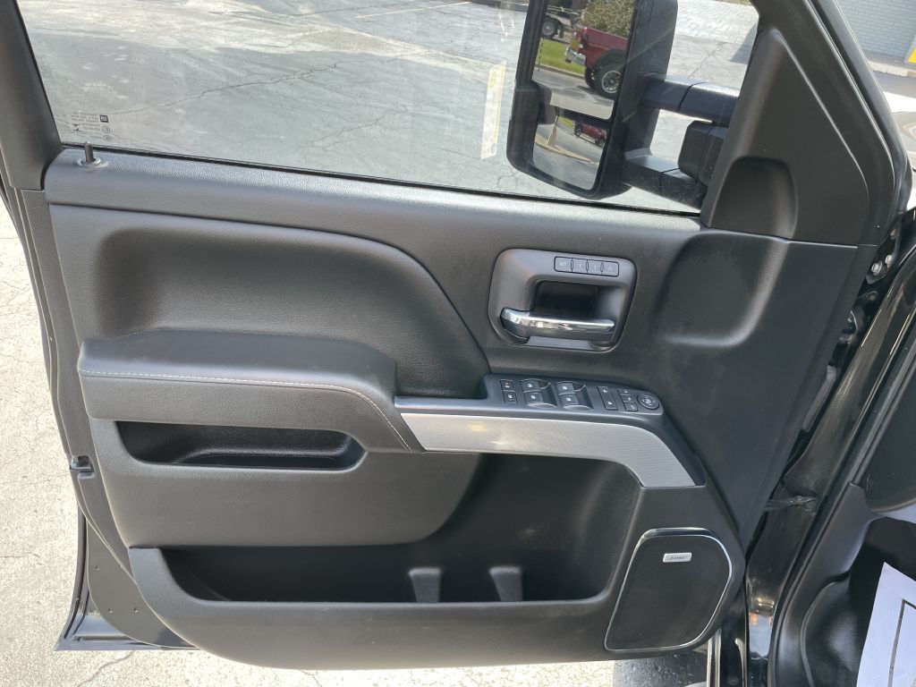 2017 Chevrolet Silverado 1500 Image 9