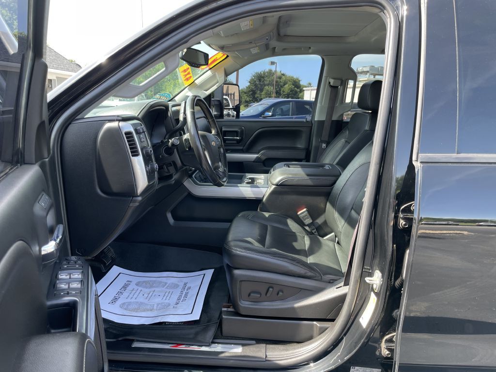 2017 Chevrolet Silverado 1500 Image 11