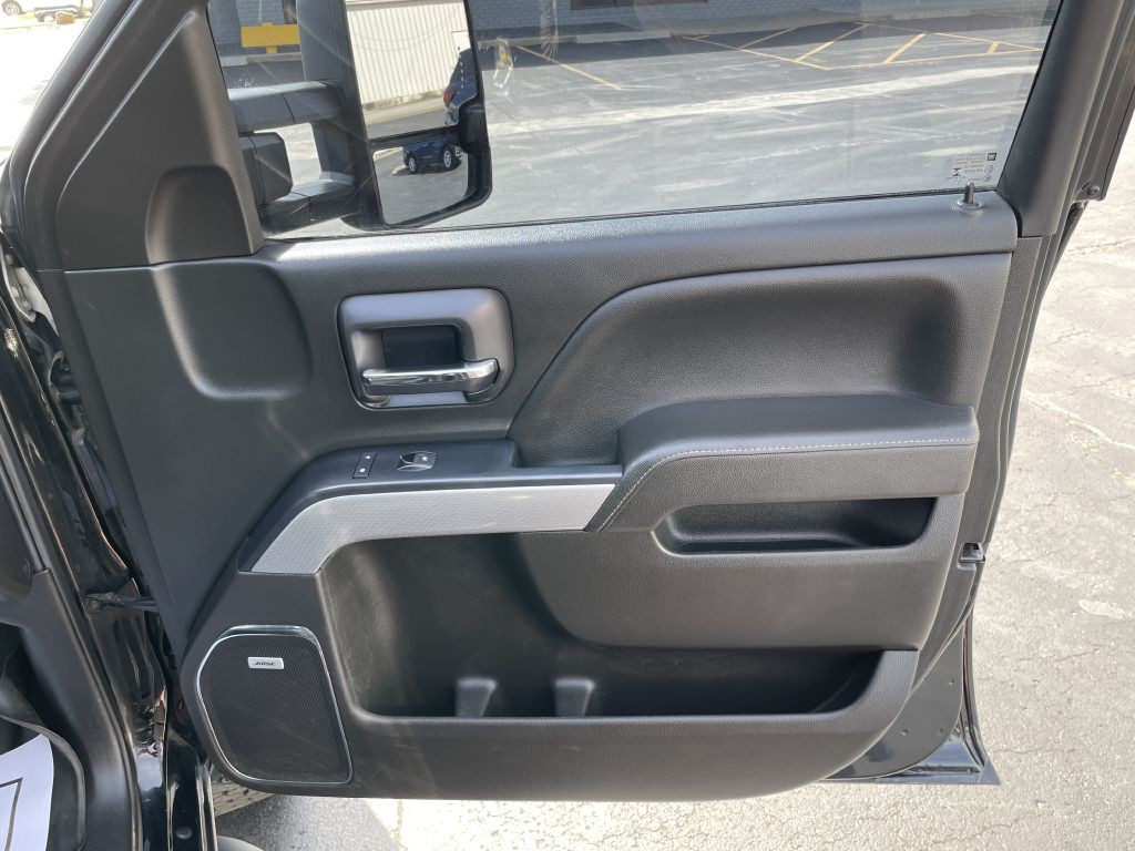 2017 Chevrolet Silverado 1500 Image 12