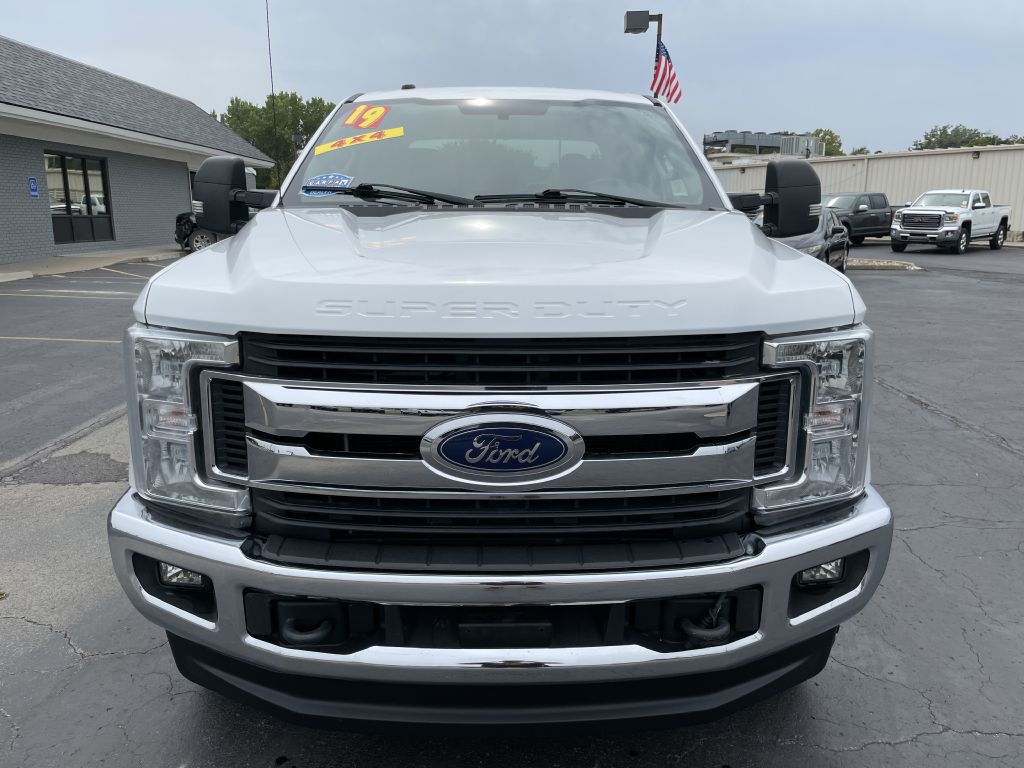 2019 Ford F-350 Image 2