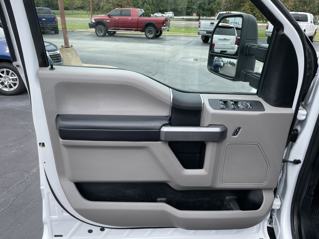 2019 Ford F-350 Image 9