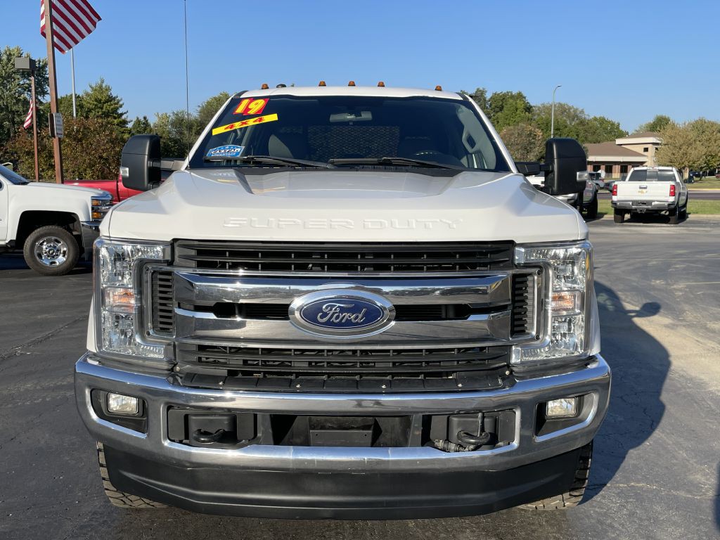 2019 Ford F-350 Image 2
