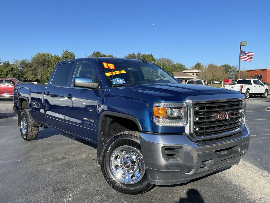 2019 GMC Sierra Image 1