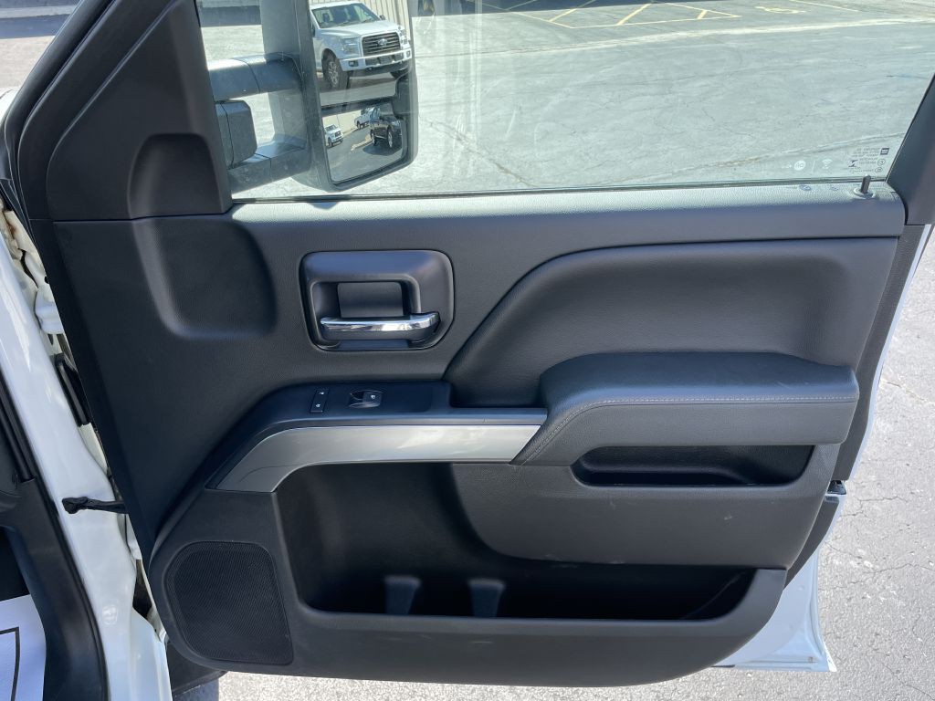 2018 Chevrolet Silverado 1500 Image 12