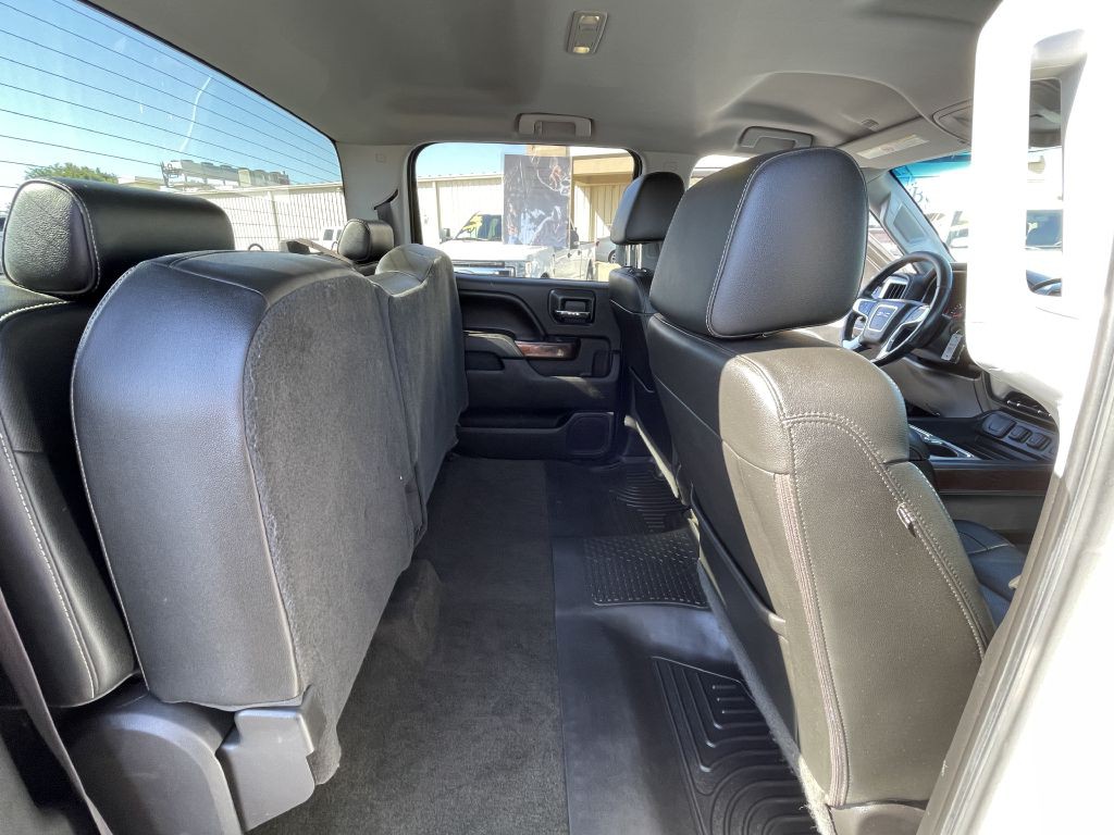 2017 GMC Sierra Image 32