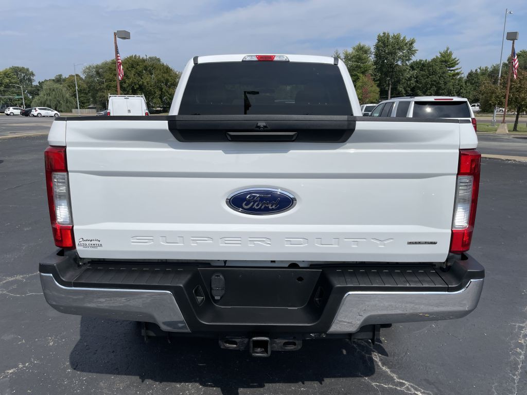 2017 Ford F-350 Image 6
