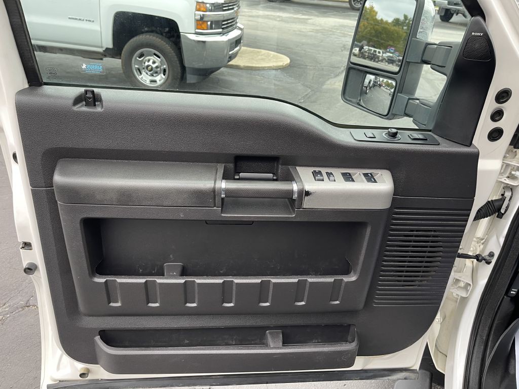 2015 Ford F-350 Image 9