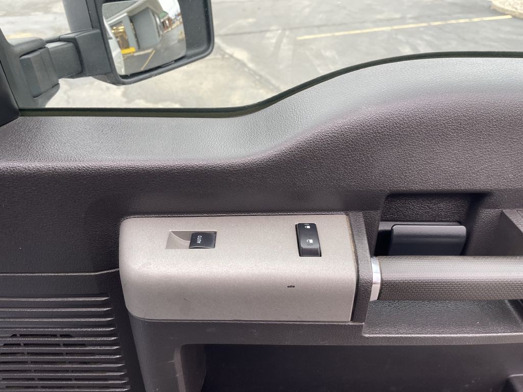 2015 Ford F-350 Image 13