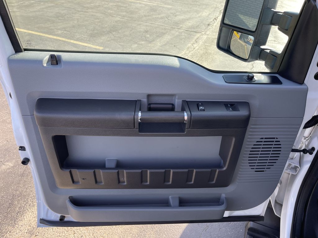 2013 Ford F-250 Image 9