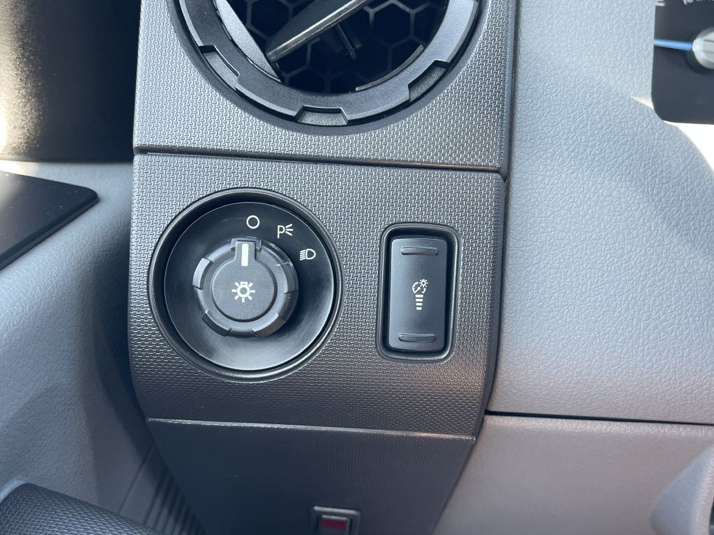 2013 Ford F-250 Image 18