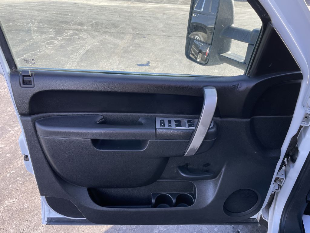 2011 GMC Sierra Image 9