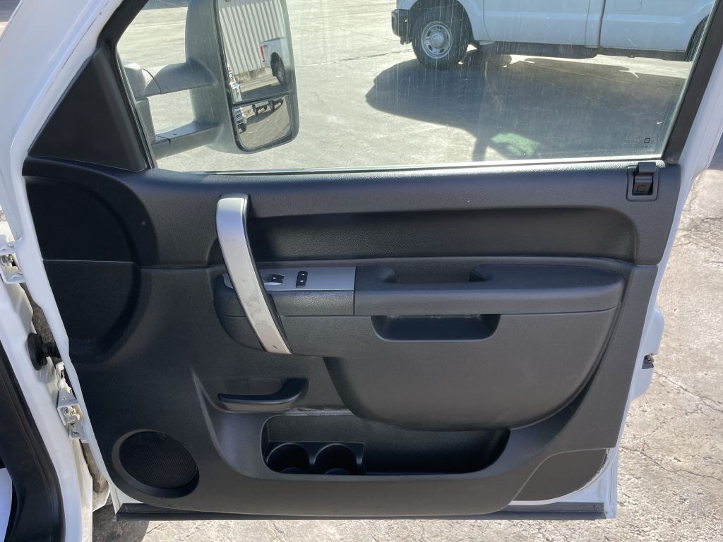 2011 GMC Sierra Image 11