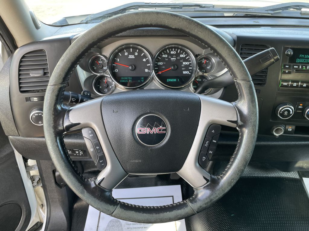 2011 GMC Sierra Image 18