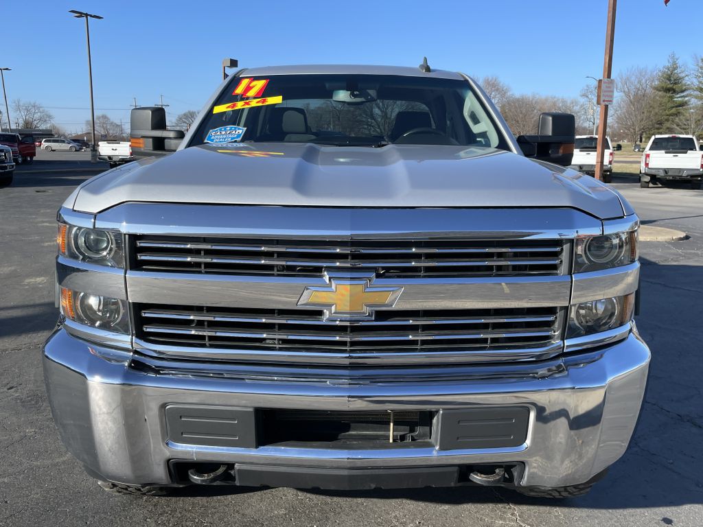 2017 Chevrolet Silverado 1500 Image 2