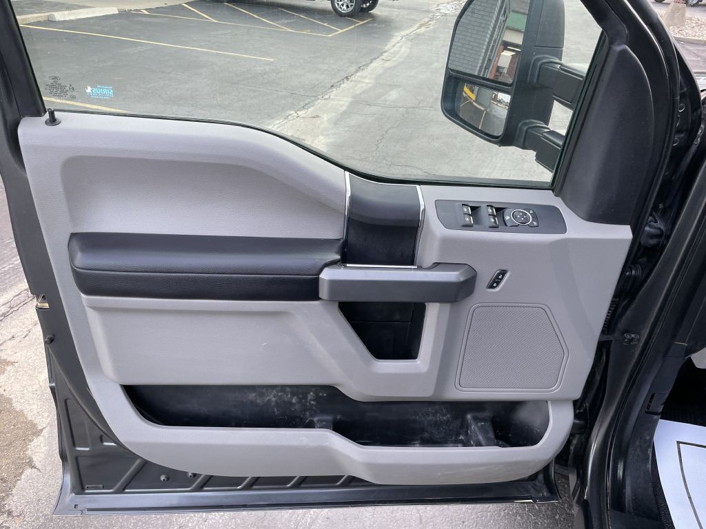 2017 Ford F-250 Image 9