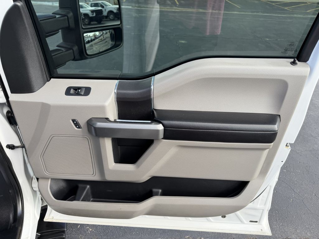 2016 Ford F-150 Image 11