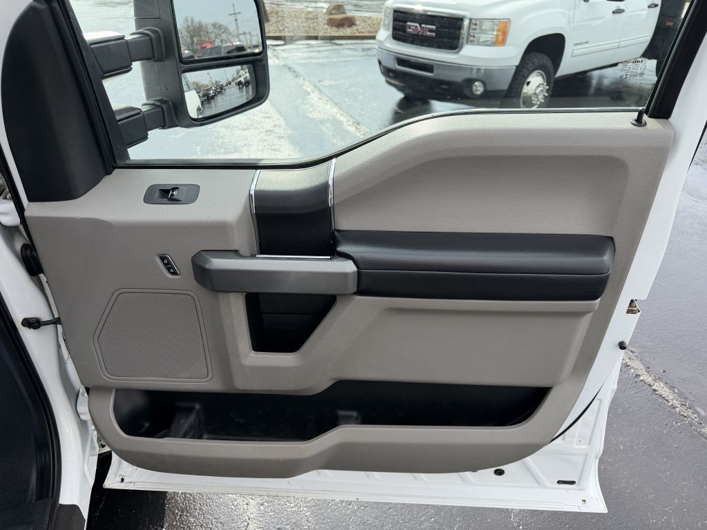 2017 Ford F-350 Image 12