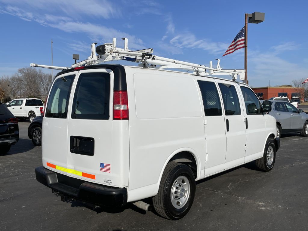 2016 Chevrolet Express Image 7