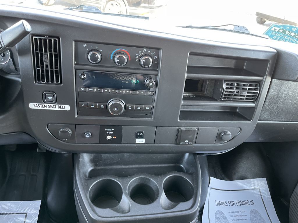 2016 Chevrolet Express Image 13