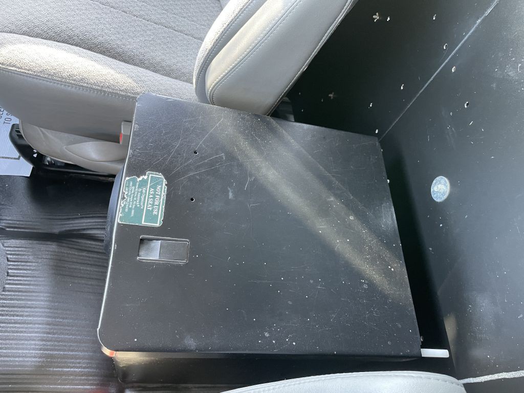 2016 Chevrolet Express Image 20