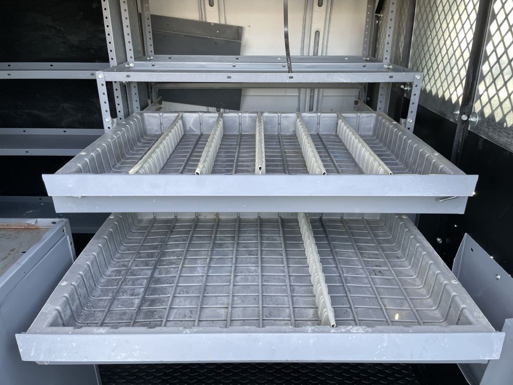 2016 Chevrolet Express Image 29