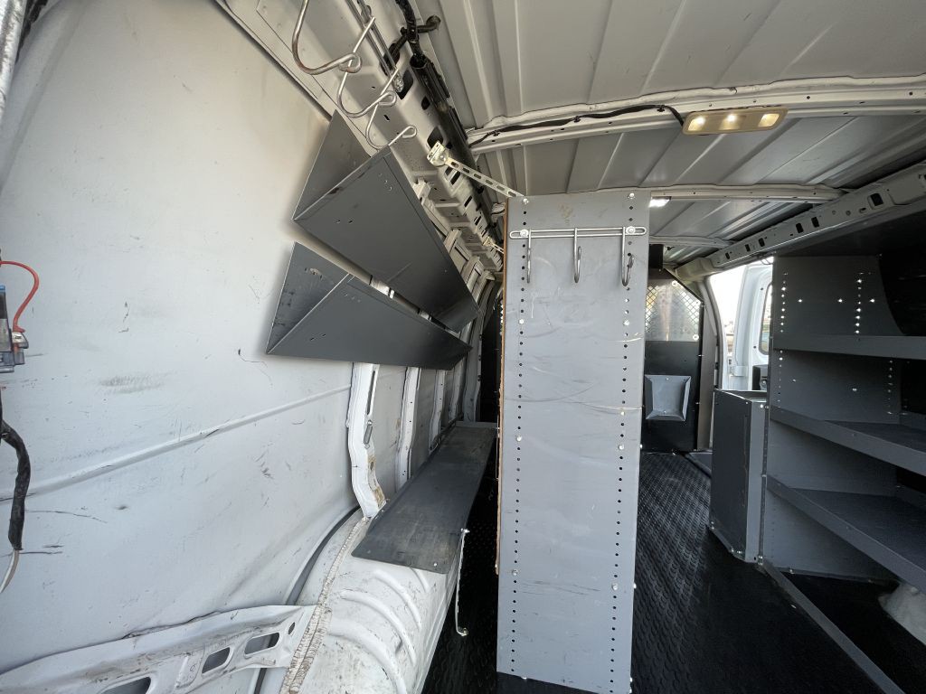 2016 Chevrolet Express Image 34