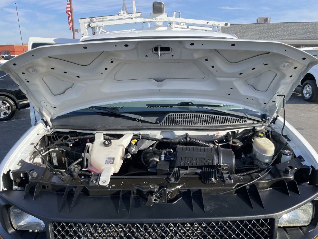 2016 Chevrolet Express Image 37