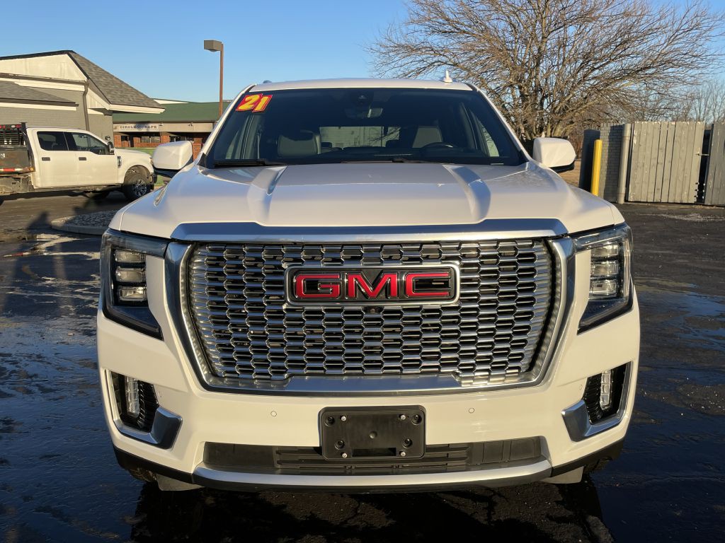 2021 GMC Yukon Image 2