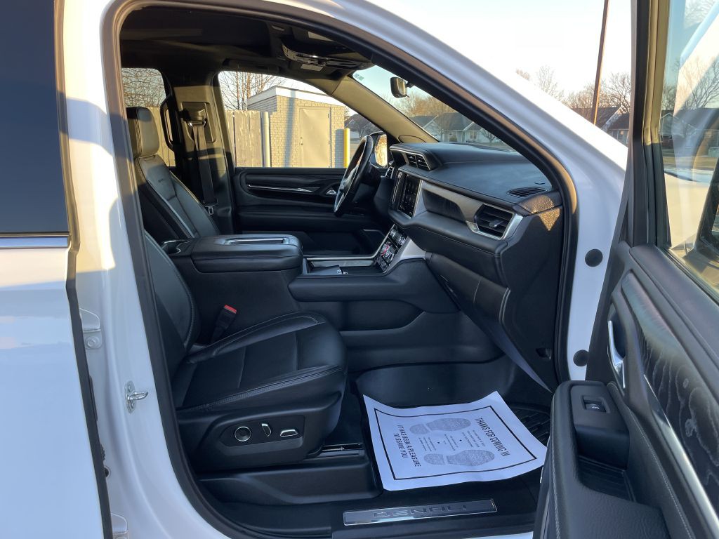 2021 GMC Yukon Image 14